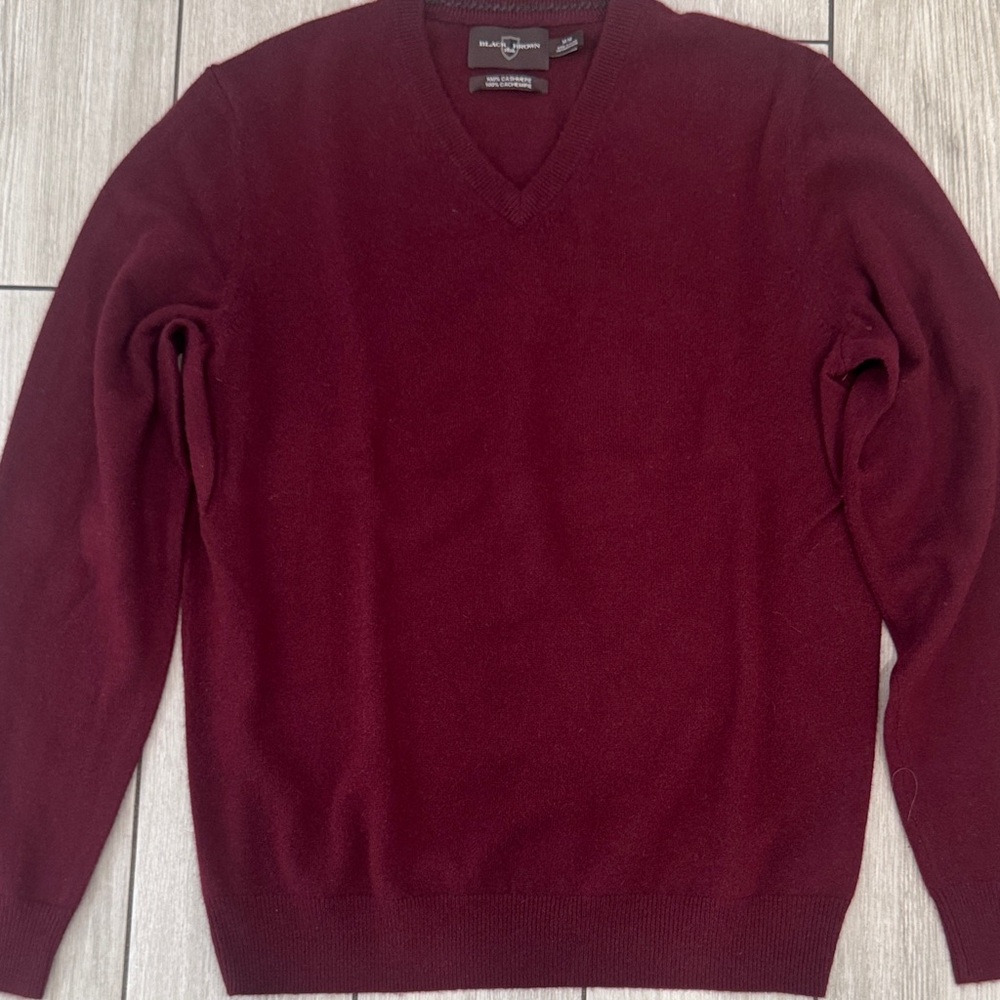 Black Brown 1826 men’s cashmere v neck sweater